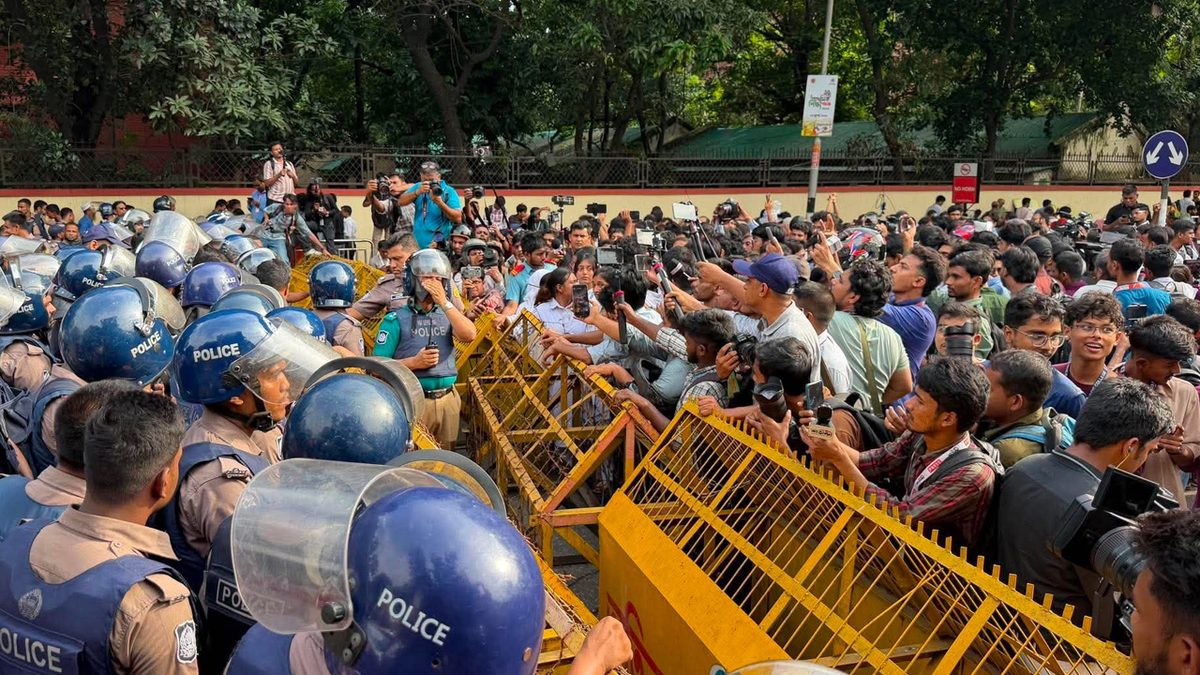 মন্ত্রীর পদত্যাগের দাবি বাদ, নতুন ৬ দফা দিল শিক্ষার্থীরা
