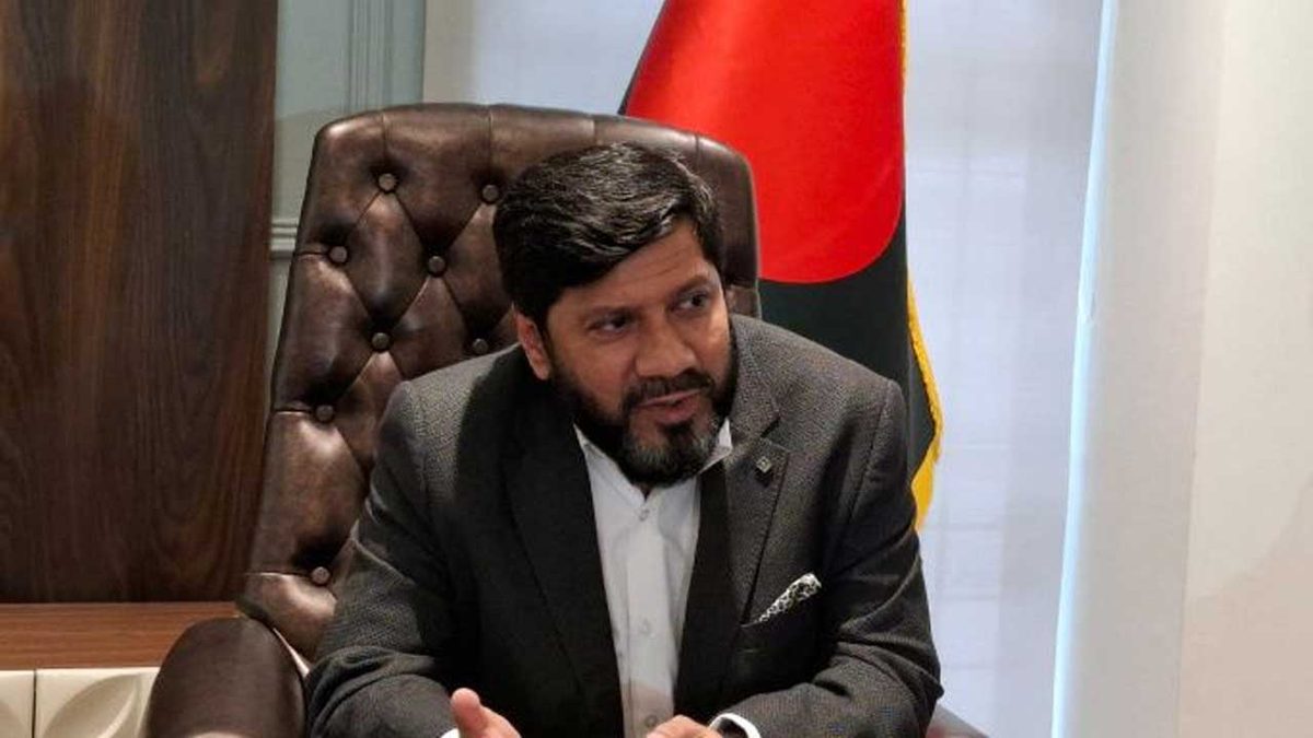 বিএসইসি চেয়ারম্যানসহ ৪ কমিশনারের পদত্যাগ