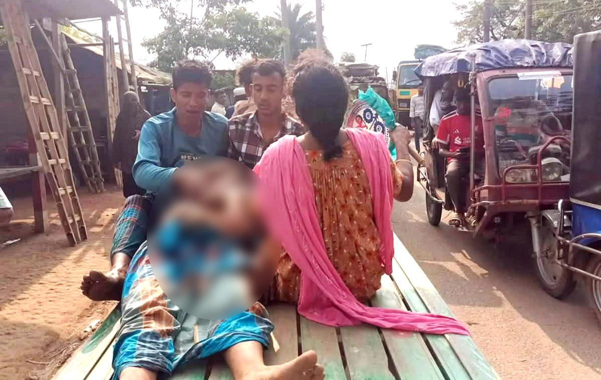 যানজটে আটকে ভ্যানেই রোগীর মৃত্যু