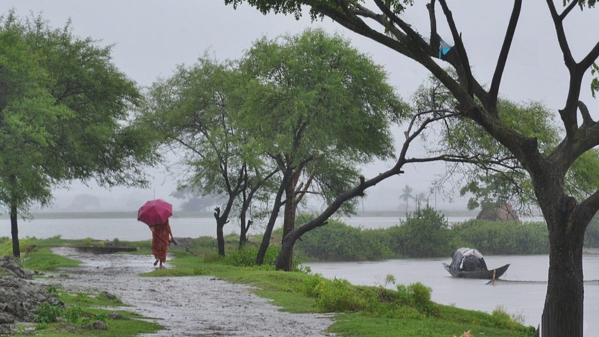 প্রবেশ করেছে মৌসুমি বায়ু, আসছে বর্ষা
