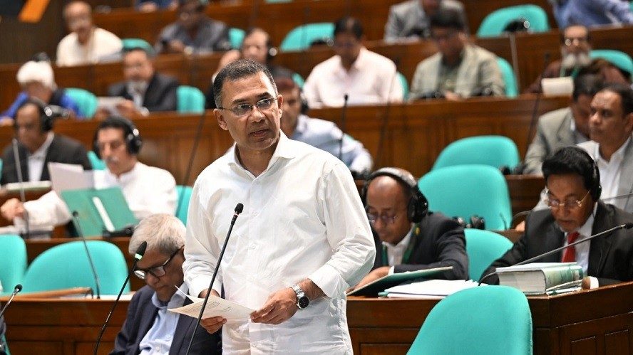 প্রাথমিক বিদ্যালয়ে বিনা মূল্যে স্কুল ড্রেস দেবে সরকার