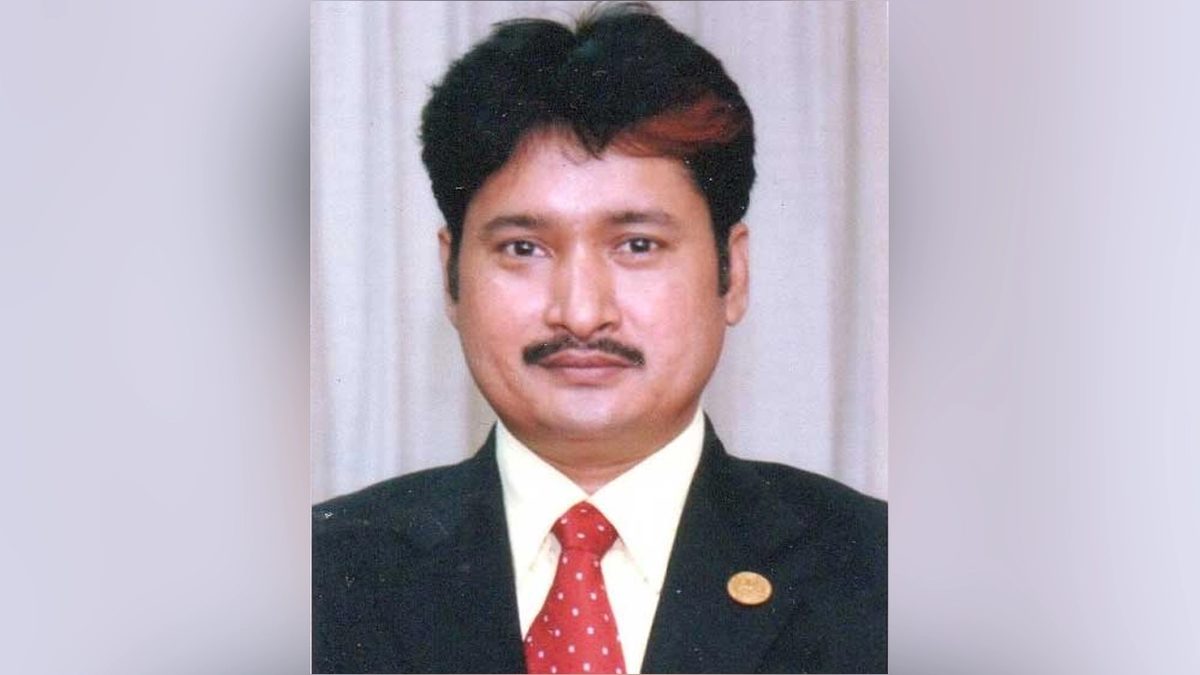 পদত্যাগ করলেন শিক্ষামন্ত্রীর পিএস