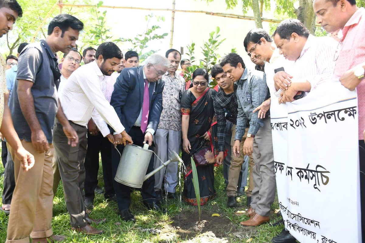শোক দিবস উপলক্ষে বেরোবিতে অফিসার্স অ্যাসোসিয়েশনের বৃক্ষরোপণ