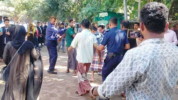 ইয়াবা পাচারের মামলায় রোহিঙ্গাসহ ৪ জনের মৃত্যুদণ্ড