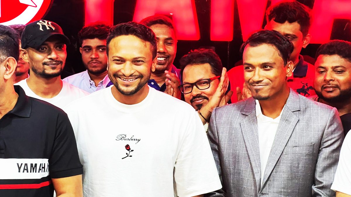 রুবেলের ইয়াহামার শো রুম উদ্বোধন করলেন সাকিব