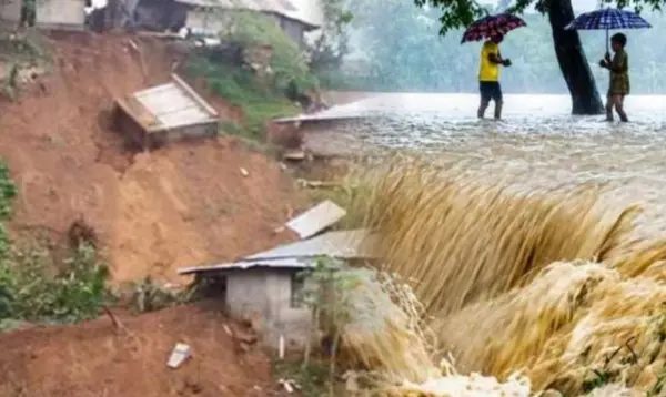 সাত জেলায় বন্যা ও পাহাড়ধসে প্রাণহানি বেড়ে ৪৪