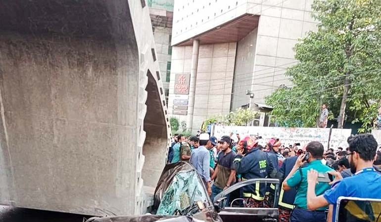 স্বামীর লাশ নিতে মর্গে ৪ স্ত্রী!