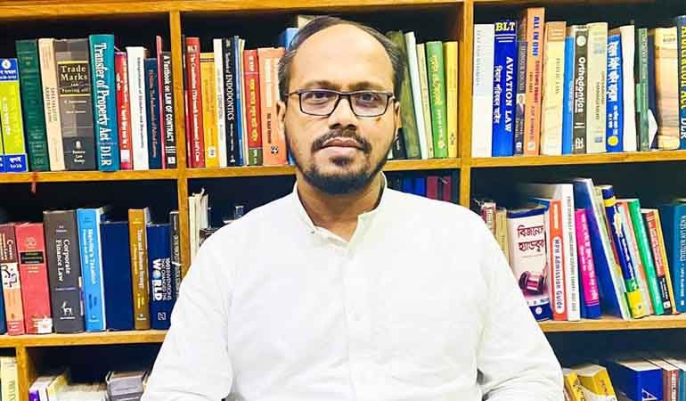 আজ সুপ্রিম কোর্টের প্রতিভাবান আইনজীবী ব্যারিস্টার খন্দকার কাউসার'র জন্মদিন