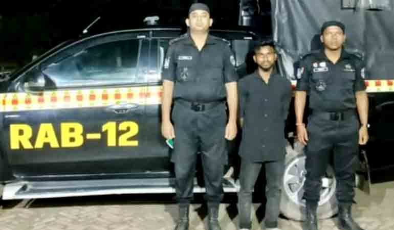 কুষ্টিয়ায় লালন মেলায় চুরি হওয়া ১৬ মোবাইলসহ চোর চক্রের সদস্য আটক