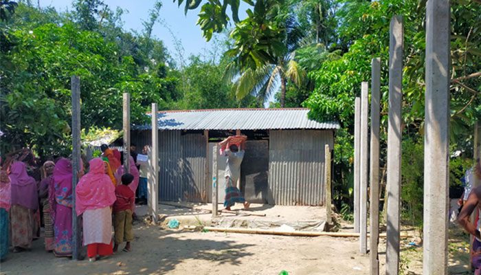 সুদ নিয়ে প্রাণ যায়, বাড়িঘরও