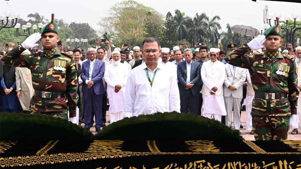 দিলারা হাফিজের জানাজা সম্পন্ন, প্রধানমন্ত্রীর শ্রদ্ধা