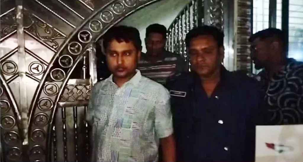 শিশু গৃহকর্মীকে গরম খুন্তির ছ্যাঁকা, চিকিৎসক গ্রেপ্তার