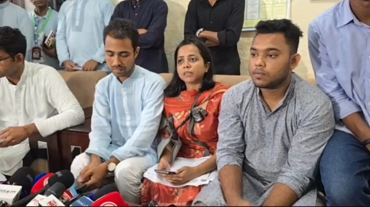 নানান অনিয়মের অভিযোগ এনে ছাত্রদল প্যানেলের জাকসু নির্বাচন বর্জনের ঘোষণা