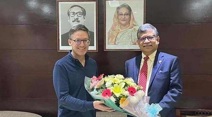 মার্কিন পররাষ্ট্রমন্ত্রীর উপদেষ্টা ডেরেক শোলে ঢাকায়