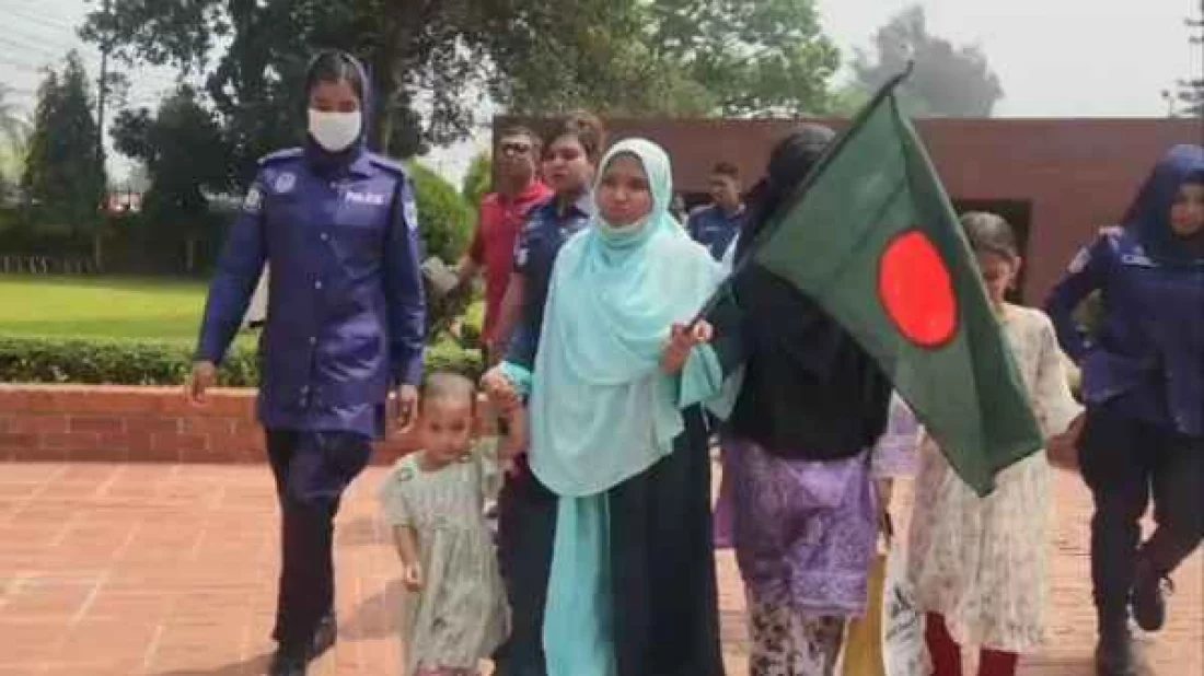 স্মৃতিসৌধে ‌'জয় বাংলা জয় বঙ্গবন্ধু' স্লোগান,তিন সন্তানসহ নারী আটক