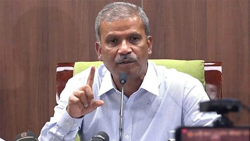 নুরের ওপর হামলার ঘটনায় আইন উপদেষ্টার তীব্র নিন্দা
