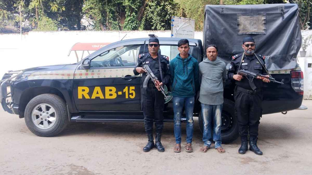 মহেশখালীতে অস্ত্রসহ ২ শীর্ষ সন্ত্রাসী গ্রেফতার