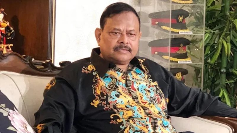 সাবেক সেনাপ্রধান জেনারেল আজিজের দেশত্যাগে নিষেধাজ্ঞা