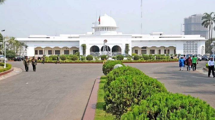 নতুন মন্ত্রিসভার শপথ বৃহস্পতিবার