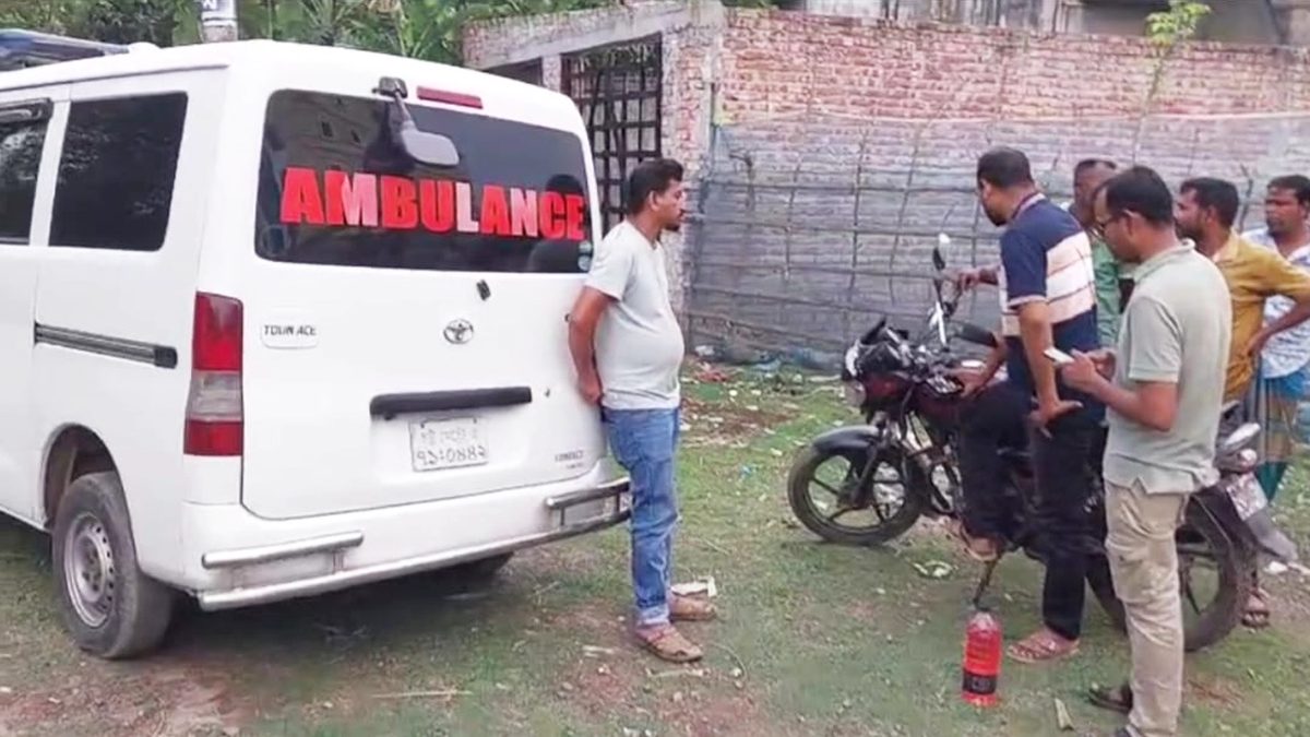 অ্যাম্বুলেন্সের জন্য তেল নিয়ে করেন বাইরে বিক্রি