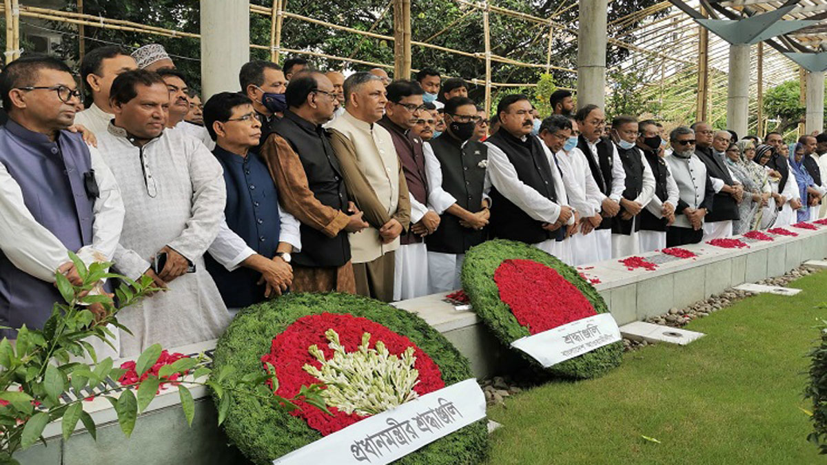 বঙ্গমাতার সমাধিতে আ.লীগের শ্রদ্ধা