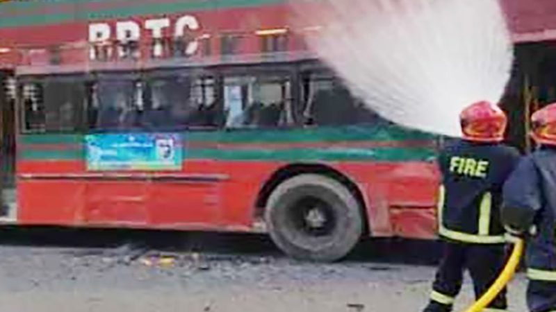 ৪ লাখ টাকার চুক্তিতে বিআরটিসি বাসে আগুন, শ্রমিক লীগ নেতা গ্রেপ্তার