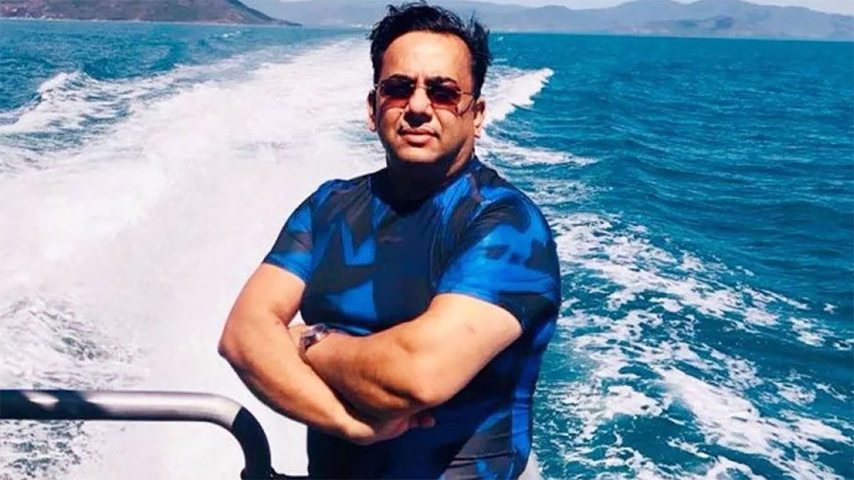 বিমানবন্দরে নয়, শপিং মলে ডেকে বেনজীরকে ধরিয়ে দেন এমপি বন্ধু
