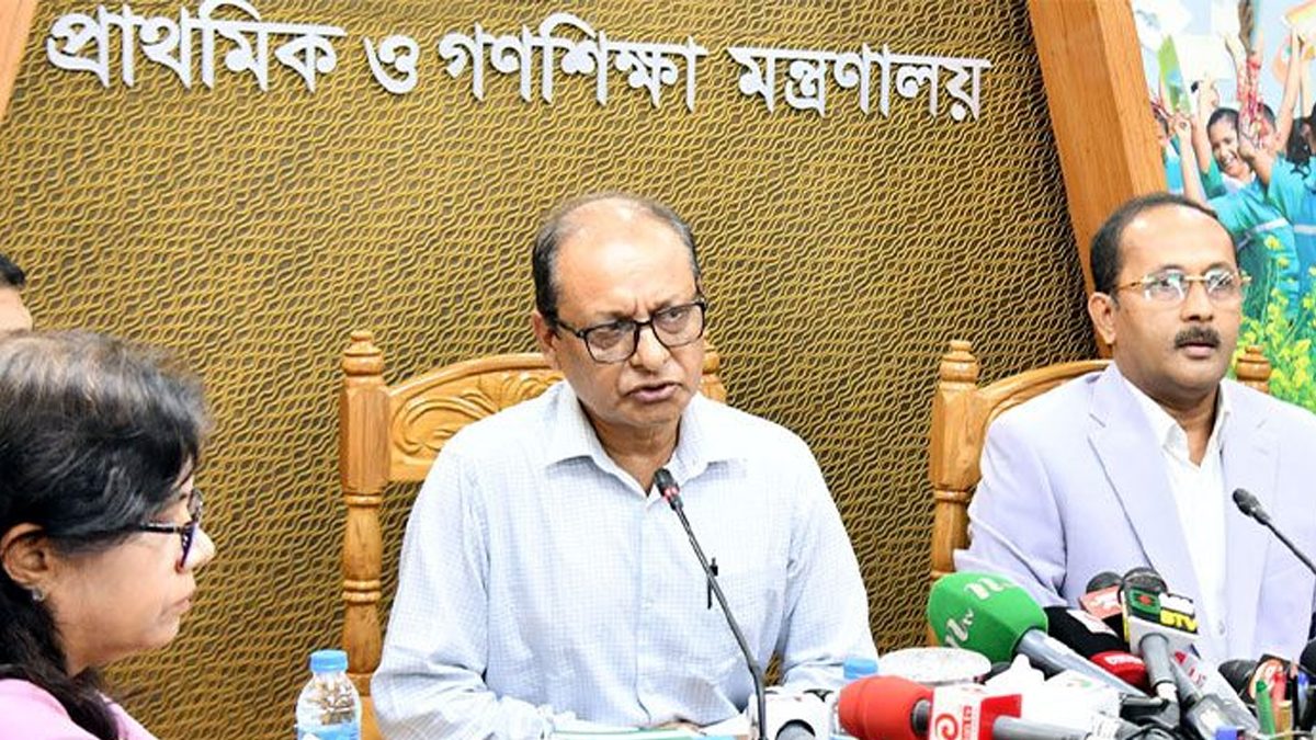 এ বছর ১ জানুয়ারি বই উৎসব হচ্ছে না: উপদেষ্টা বিধান