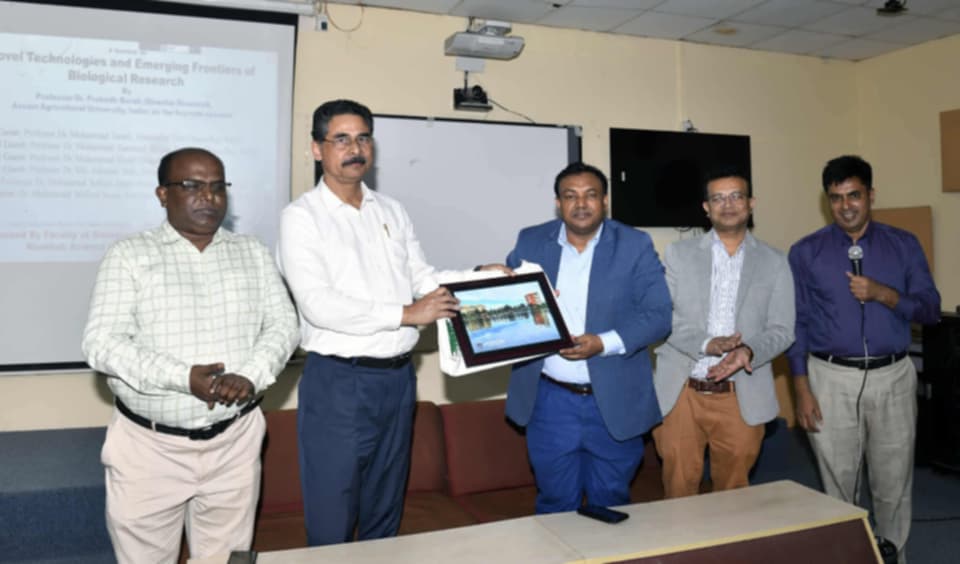 বিশ্ববিদ্যালয় এগিয়ে যাওয়ার ক্ষেত্রে গবেষণার কোনো বিকল্প নেই-নোবিপ্রবি উপাচার্য