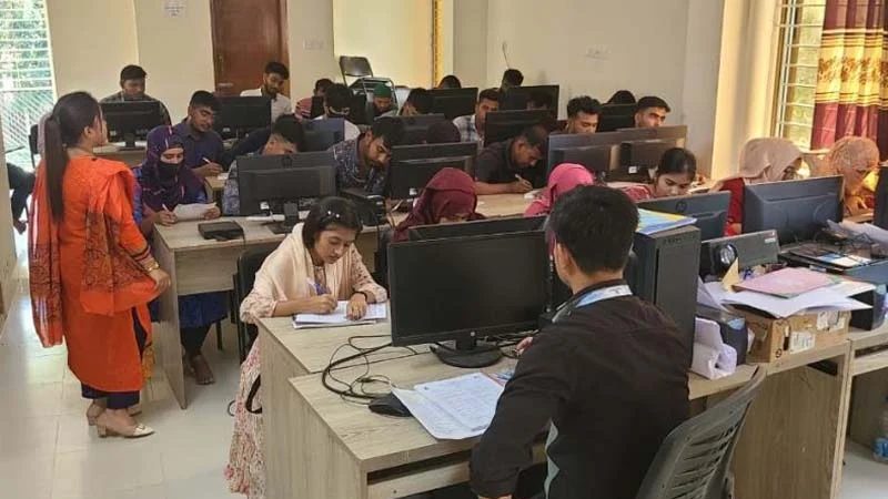 বিনামূল্যে ফ্রিল্যান্সিং প্রশিক্ষণ দিচ্ছে সরকার,এইচএসসি পাসে আবেদন