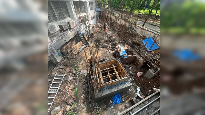 প্রধান বিচারপতির অনুমতি ছাড়া ভবন নির্মাণ:৬ শ্রমিক গ্রেপ্তার