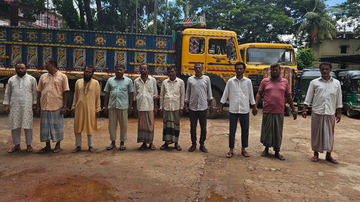 জামায়াতের ঝটিকা মিছিল : ৩২৫ জনের বিরুদ্ধে মামলা, গ্রেপ্তার ১০