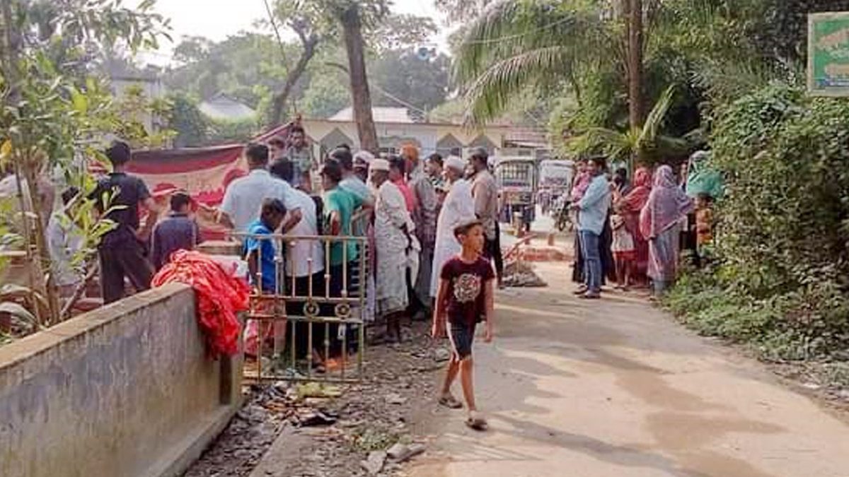 দাফনের ১০ মাসেও অক্ষত ইমামের মরদেহ!