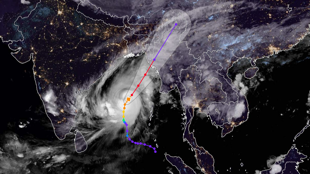 ঘূর্ণিঝড় মোখা : বাড়ছে গতি কমছে দূরত্ব