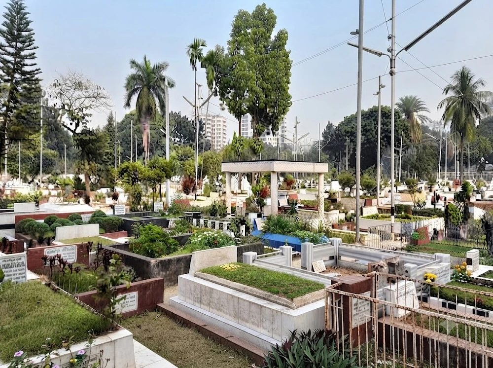 রাজধানীতে এক কবর সংরক্ষণে ব্যয় দেড় কোটি টাকা