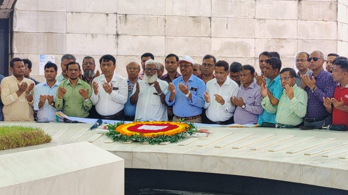 জিয়াউর রহমানের সমাধিতে ড্যাবের শ্রদ্ধা নিবেদন