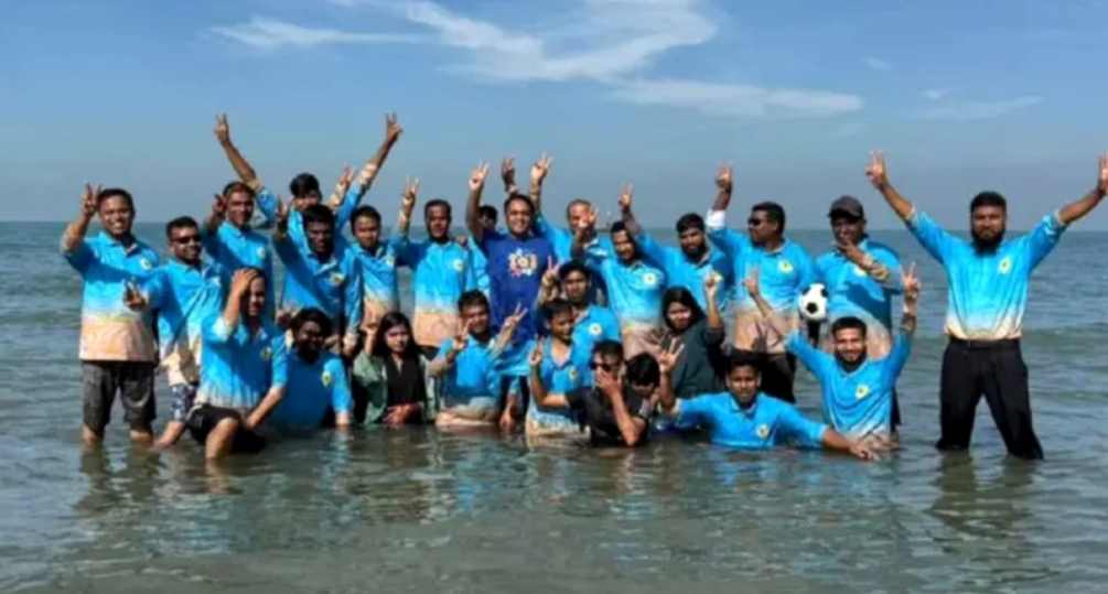 হাসপাতালের সেবা বন্ধ রেখে বনভোজন,ভোগান্তিতে রোগীরা!