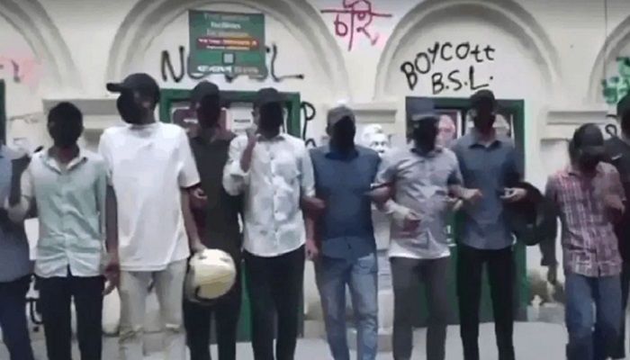 ঢাবিতে ছাত্রলীগের ঝটিকা মিছিল