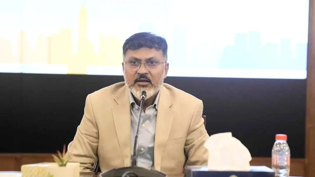 টেন্ডার বাণিজ্যের সঙ্গে জড়িত দুজনকে ধরে পুলিশে দিলেন ডিএনসিসি প্রশাসক