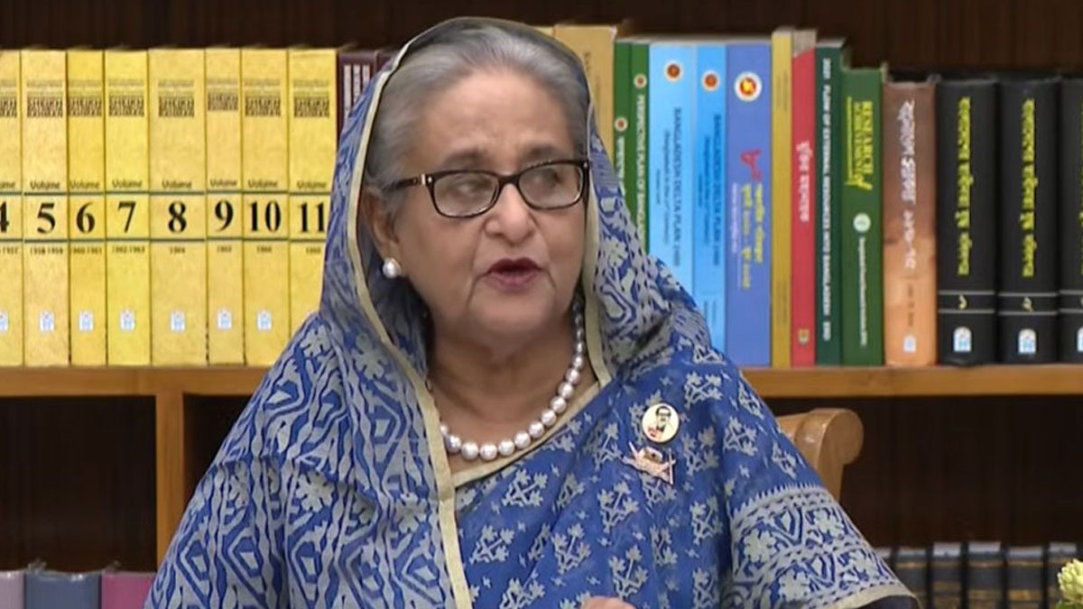 আপনাদের পাশে আছি, সাংবাদিকদের উদ্দেশে প্রধানমন্ত্রী