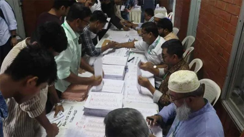 ডাকসুতে মোট কত শতাংশ ভোট পড়ল, জানালো নির্বাচন কমিশন