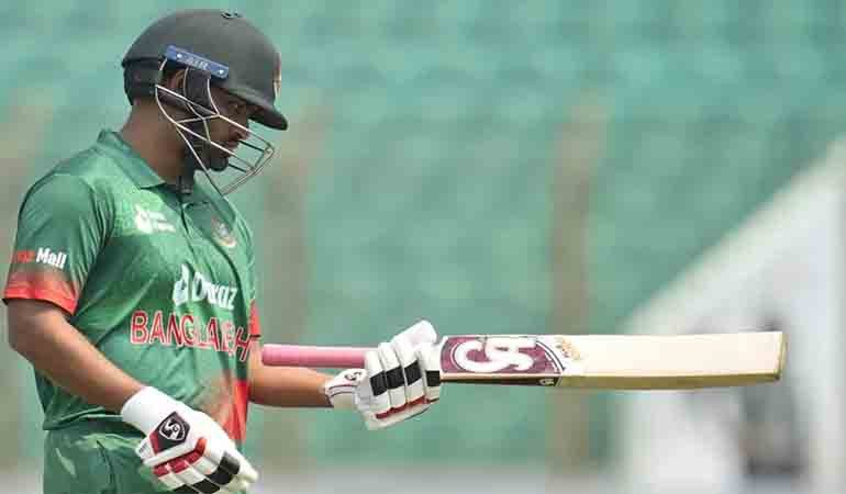 টাইগার অধিনায়ক ফিরলেন শুরুতেই