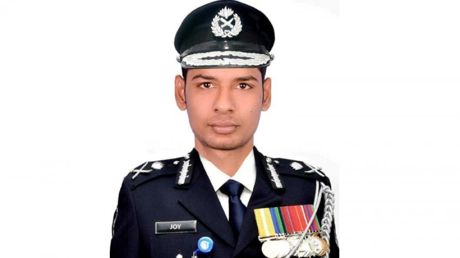 পুলিশের অতিরিক্ত আইজিপি সেজে প্রতারণা, আটক ১