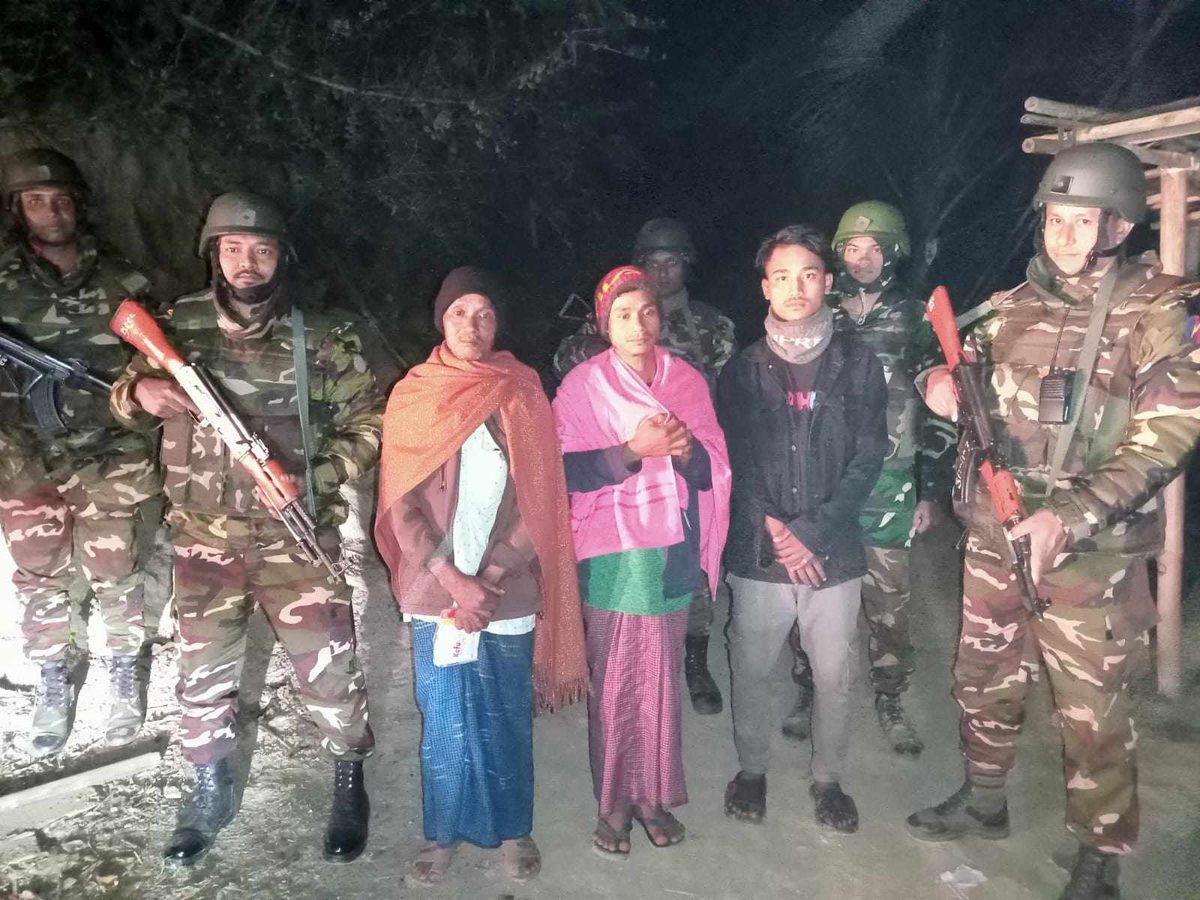 সেনা তৎপরতায় ইউপিডিএফ কর্তৃক অপহৃত তিন আ.লীগ কর্মীকে উদ্ধার
