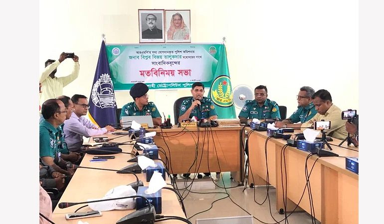 স্কুল-কলেজের ড্রেসে পদ্মাপাড়ে থাকলে কাল থেকেই ব্যবস্থা: আরএমপি কমিশনার