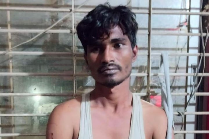 সাভারে নারীর কান ছিঁড়ে স্বর্ণের দুল ছিনতাই