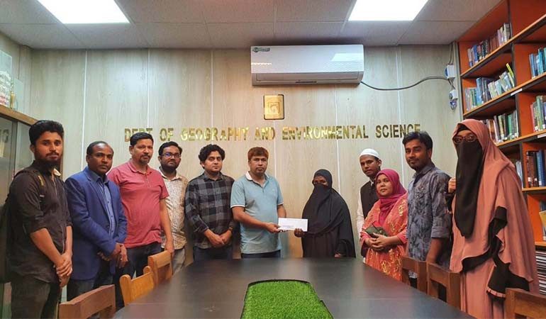 ক্যান্সারে আক্রান্ত বেরোবি শিক্ষার্থী মিতুকে কেয়ার এন্ড সাইন ফাউন্ডেশনের সহায়তা