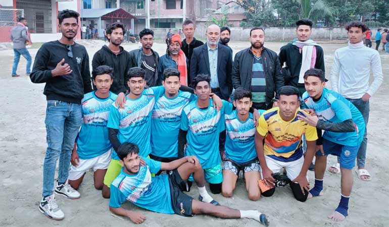 কুমারখালীতে মিনি ফুটবল টুর্নামেন্টের কোয়ার্টার ফাইনাল পর্ব সম্পন্ন