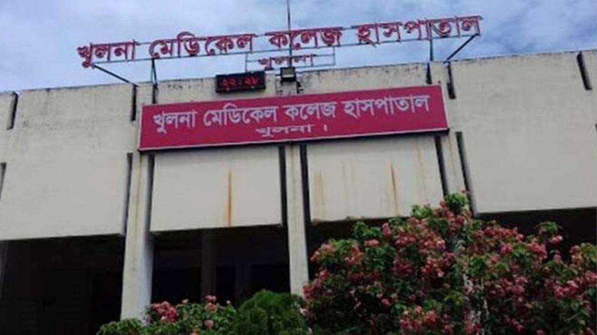 গুলিবিদ্ধ যুবককে ঢাকায় নেয়ার পথে অ্যাম্বুলেন্সে আবারও গুলি