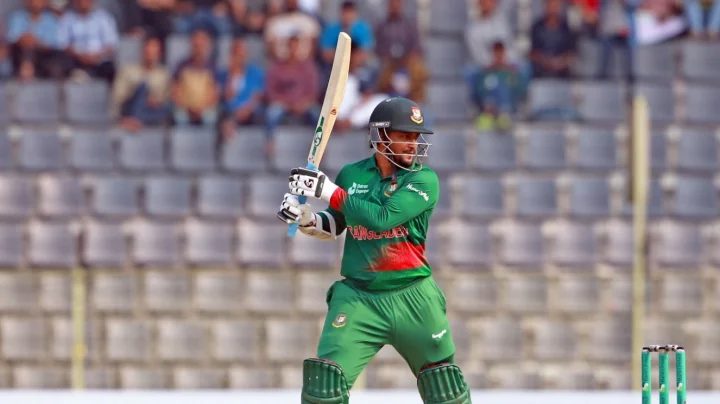 সাকিব এলেন আর গেলেন, তামিম যেতেই ব্যাটিং ভুলে গেল বাংলাদেশ